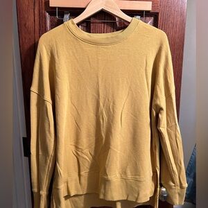 Women’s size Large Time and Tru mustard sweatshirt.